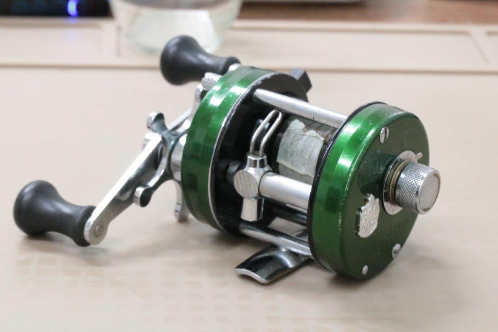 【美品】アンバサダー 2500CI カスタムショートハンドル 中古品】 AbuGarcia アブガルシア Ambassadeur