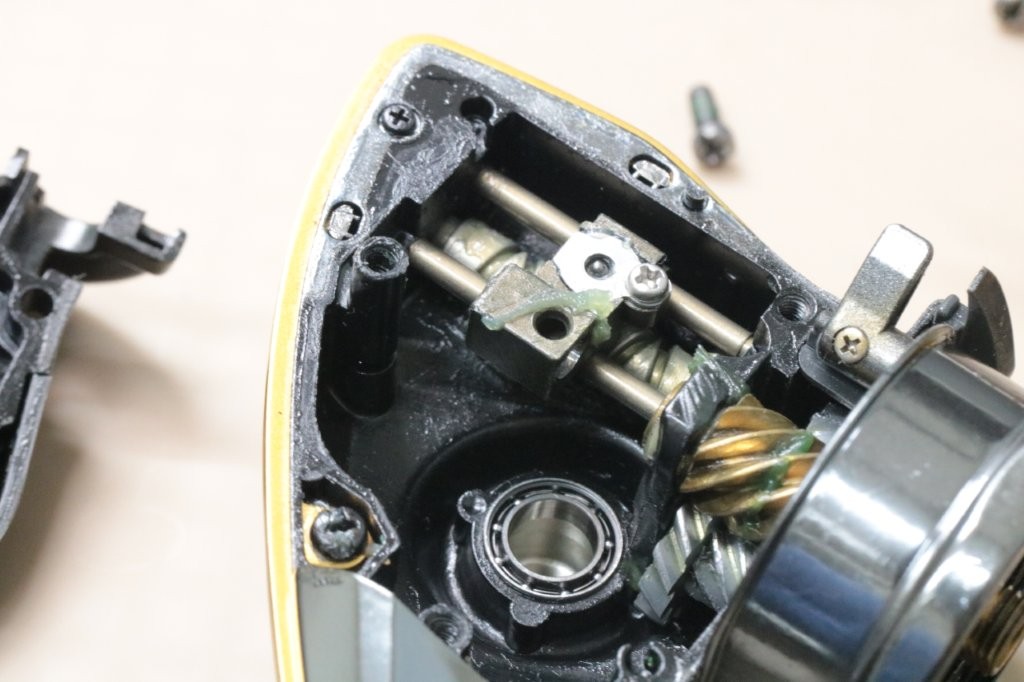 13ステラSW 4000XGのOHと04ステラ 4000HGの修理とOH（スタンダード